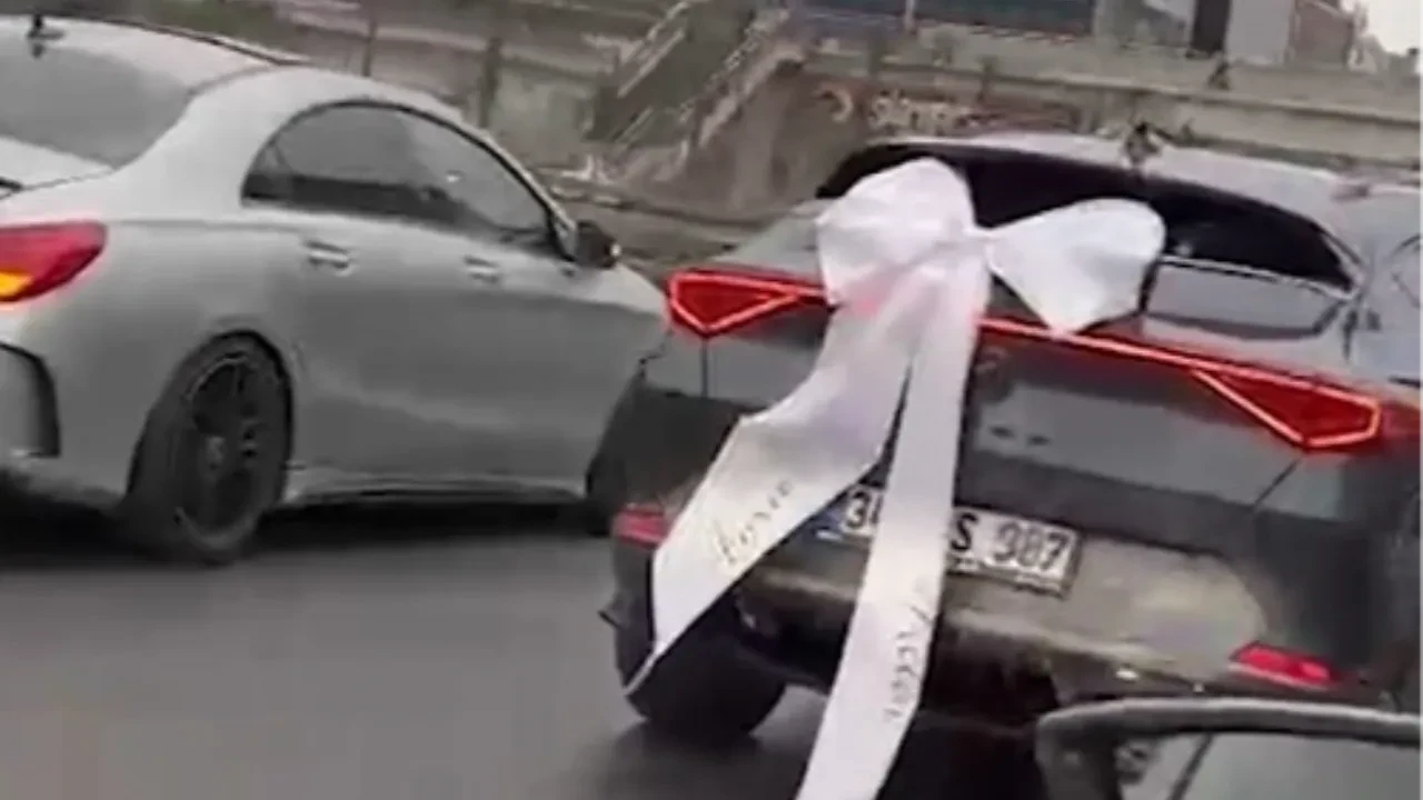 İstanbul'da düğün konvoyunun faturası ağır oldu