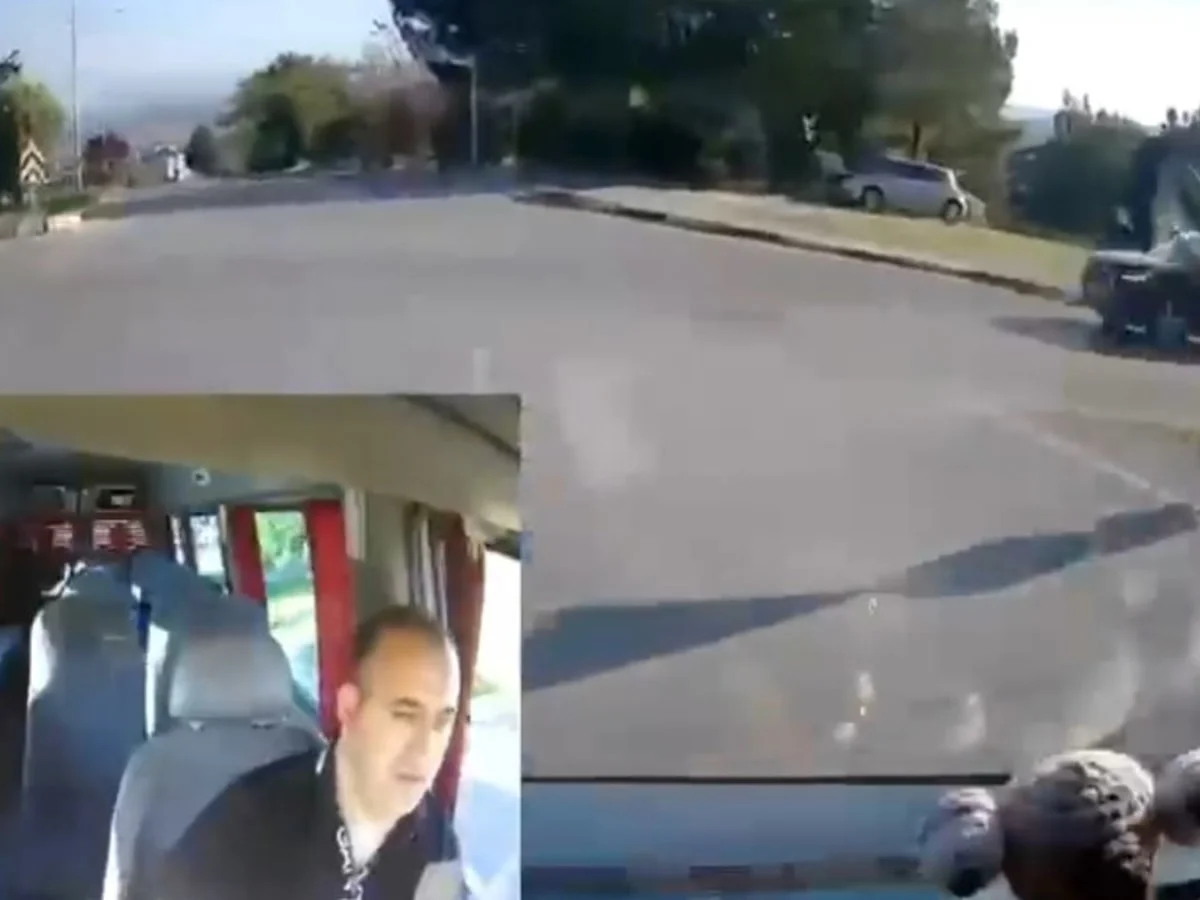 Sakarya'da savcı ile minibüs şoförünün trafikteki tartışması kamerada