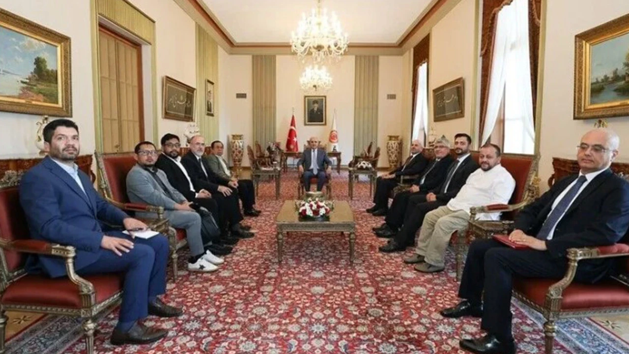 Bakan Fidan, Moro İslam Kurtuluş Cephesi lideri İbrahim ile görüştü