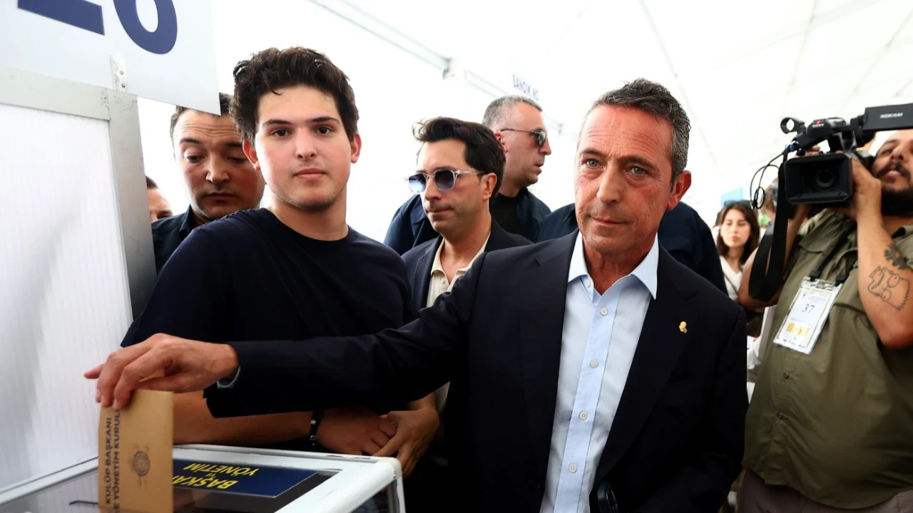 Ali Koç: Hakan Safi'ye ve Aziz Yıldırım'a başarılar diliyorum