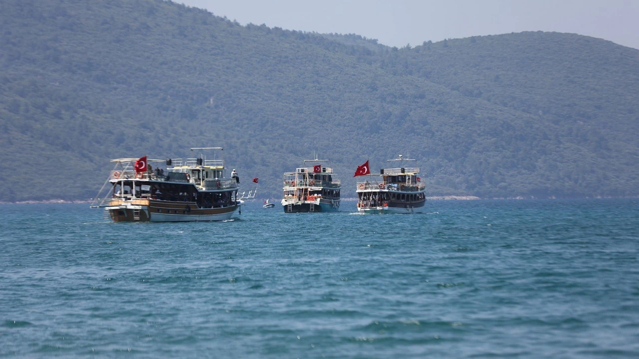 Şehit Aileleri ve Gaziler Muğla’nın Eşsiz Koylarında Ağırlandı
