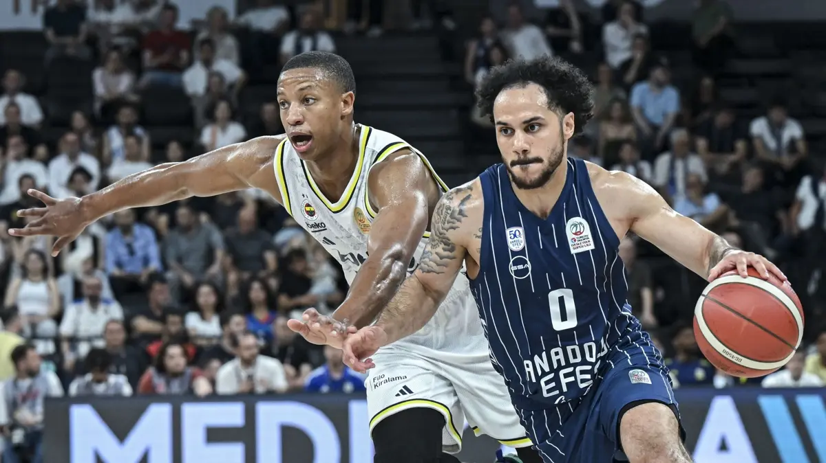 Anadolu Efes, Fenerbahçe'yi devirdi! Seride kritik galibiyet