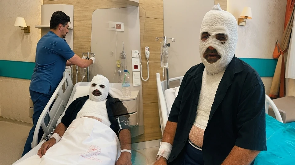 Arabası hararet yapanlar dikkat! Sakın bu hataya düşmeyin: Erzurum'da kaputu açan sürücü ölümden döndü