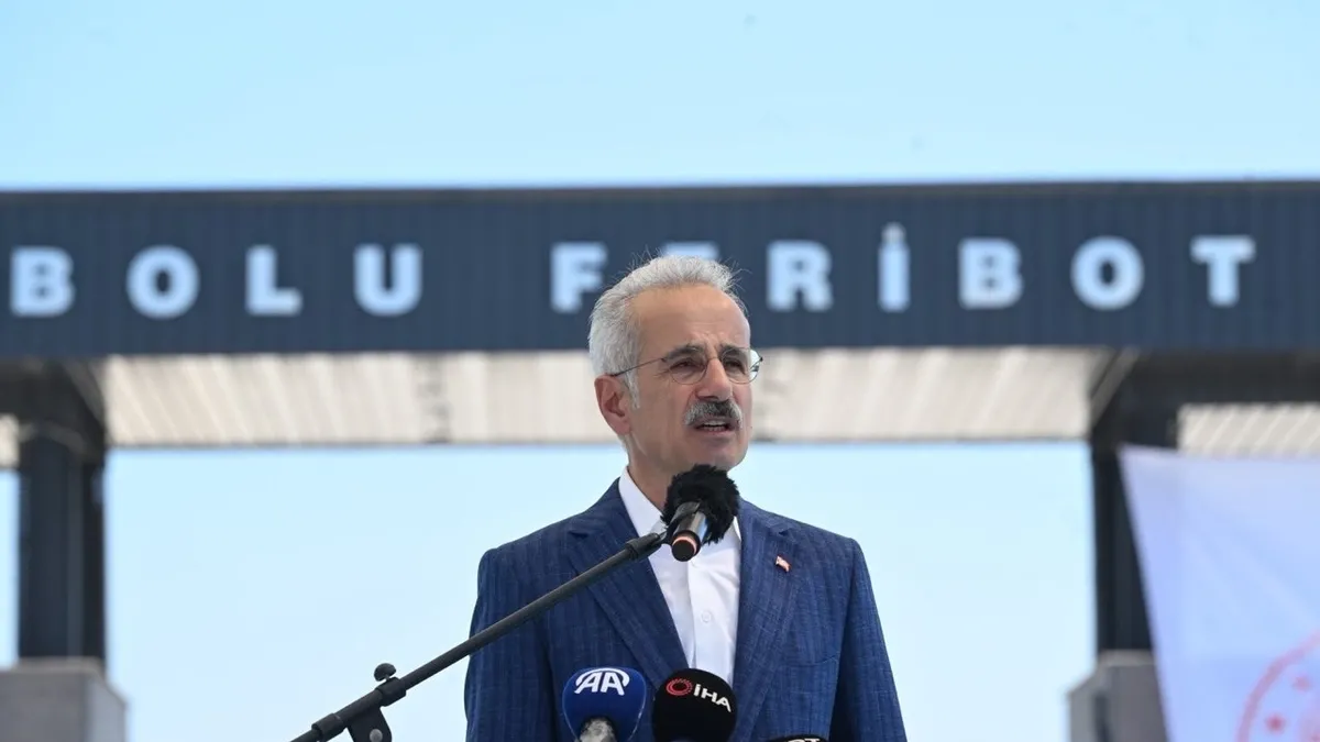 Bakan Uraloğlu Gelibolu Yeni Feribot İskelesi açılışında konuştu: Türkiye deniz ticaretinde dünyada 10....
