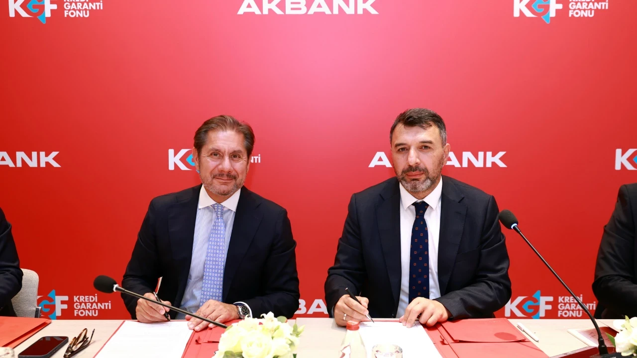 Akbank ve KGF'den KOBİ’lere KGF kredisi: Akbank Mobil üzerinden dakikalar içinde ulaşabilecek