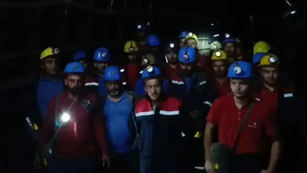 Ücretlerini alamayan madenciler yeraltında açlık grevine başladı