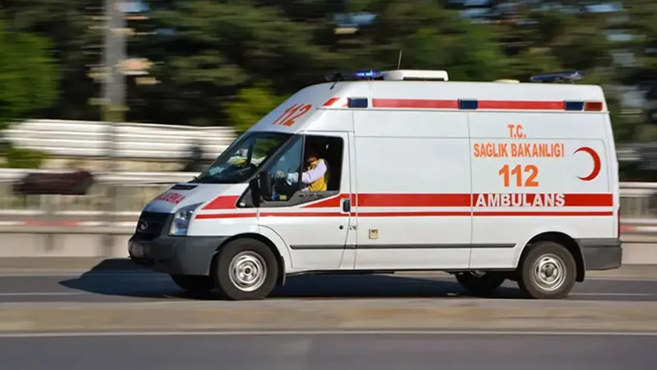 Eskihisar-Yalova seferi yapan feribotta korkunç olay! Denize düşen adamı yolcu kurtardı