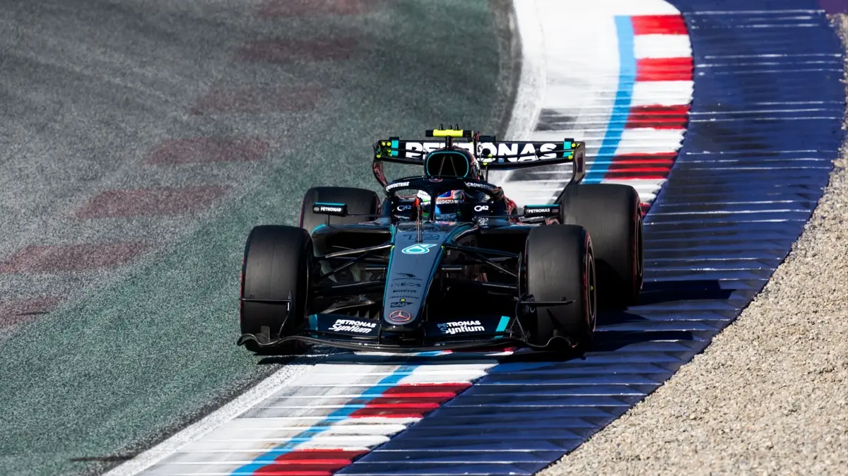 Avusturya GP'de pole pozisyonu George Russell'ın