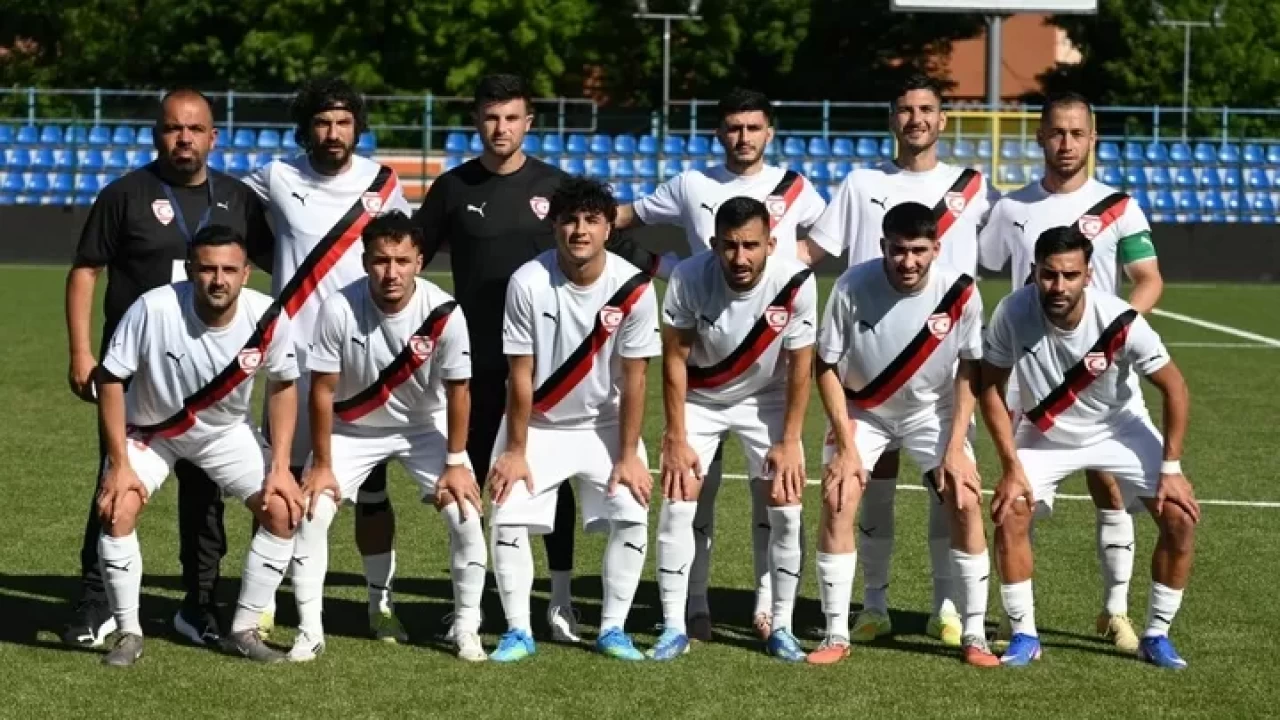 KKTC A Milli Futbol Takımı'ndan tarihi zafer! Padanya'yı 6-1 yenerek Avrupa Şampiyonu oldu!