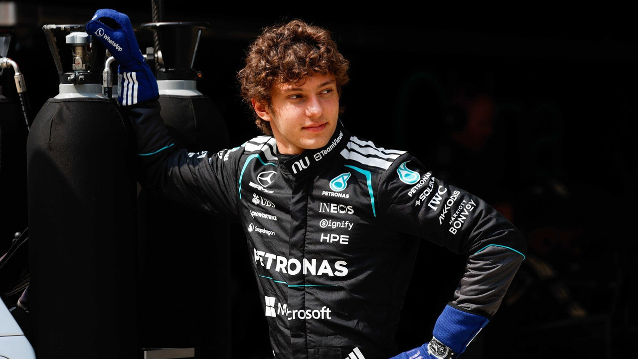 Formula 1 Britanya Grand Prixisi'nde sprint yarışının galibi Kimi Antonelli