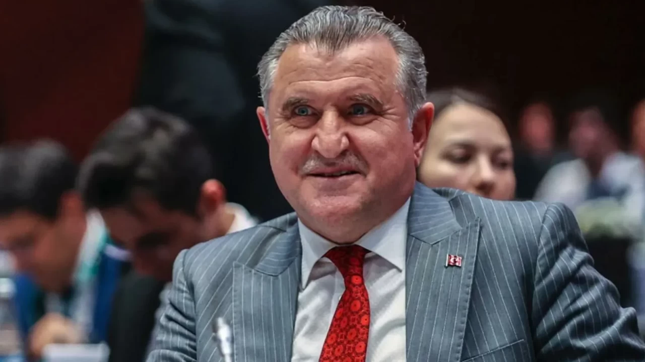 Bakan Osman Aşkın Bak’tan şampiyon Fenerbahçe Beko’ya tebrik