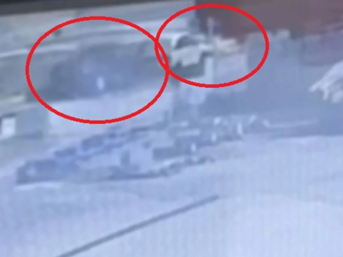Kayseri'de otomobillerin çarpıştığı kaza kamerada: 2 yaralı