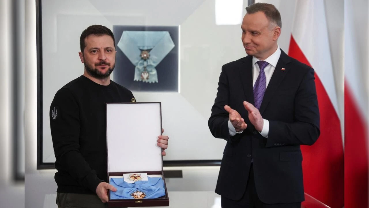 Polonya'nın en yüksek devlet nişanı, Zelenskiy'den geri alındı!