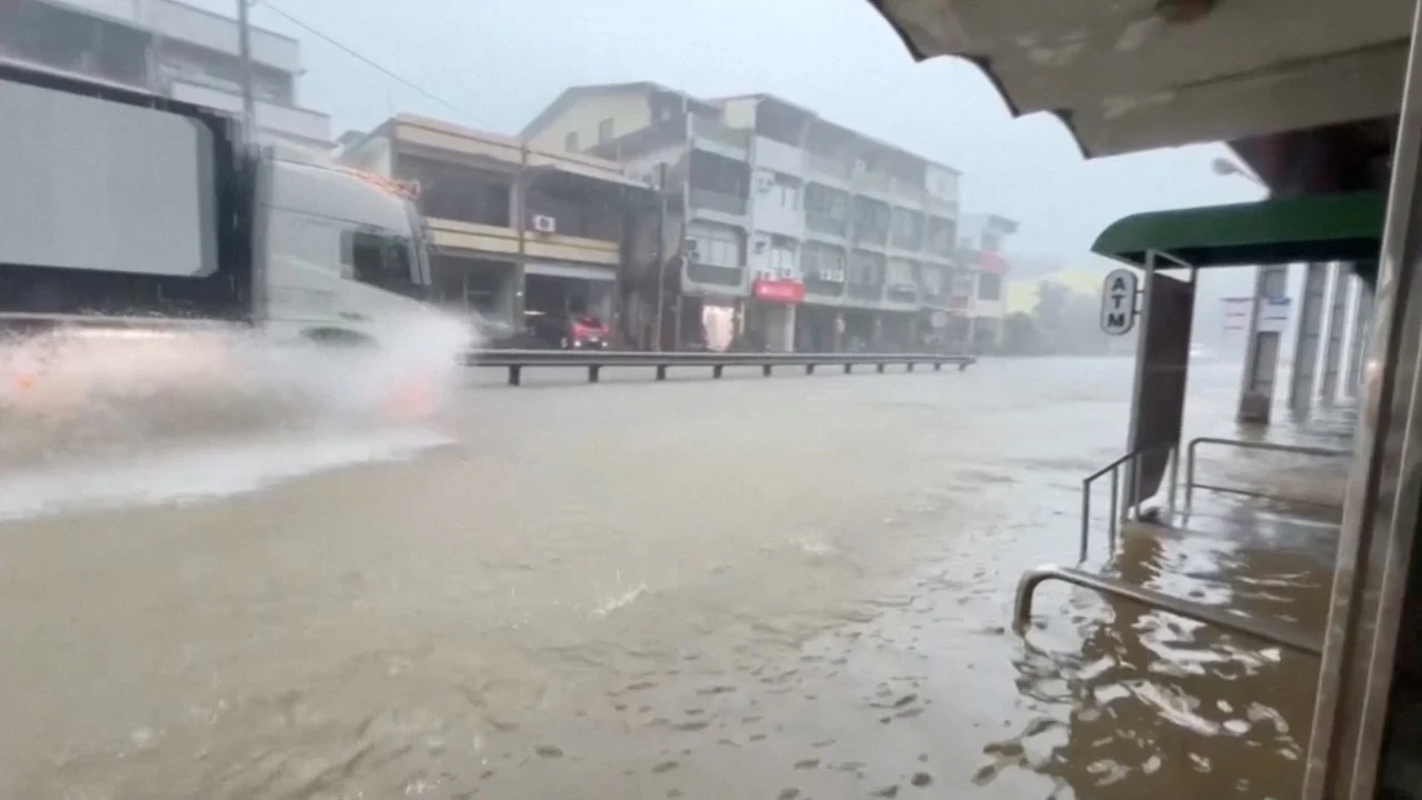 Sel felaketi bölgede yaşamı durdurdu
