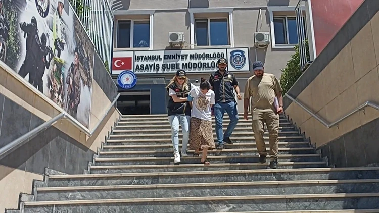 İstanbul'da 127 yıl cezası bulunan hamile firari yakalandı: 8'inci çocuğuna hamile çıktı