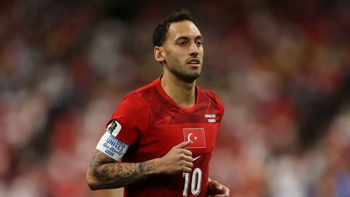 Hakan Çalhanoğlu’nun eşinden sert paylaşım!