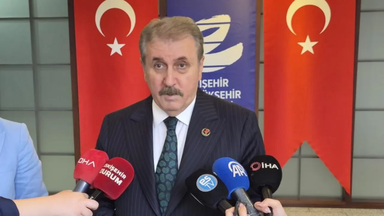 Mustafa Destici, Montella'nın üstünü çizdi: Federasyon gerekli kararı alacak