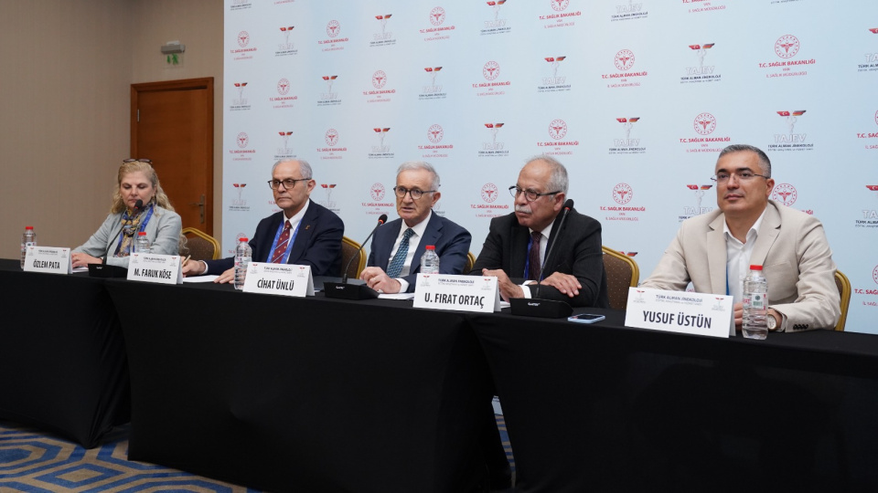 Sosyal medyadaki tavsiyeler üzerinden tedavi uygulanmaz