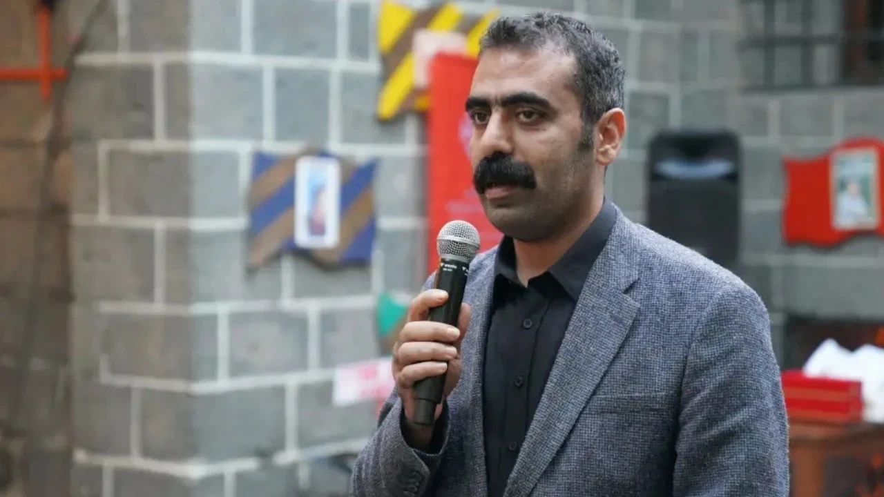 Diyarbakır Büyükşehir Belediye Eş Başkanı istifa etti