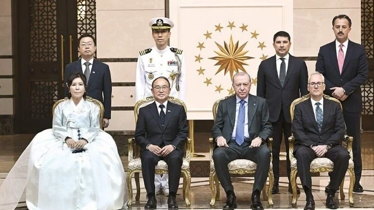 Büyükelçilerden güven mektubu