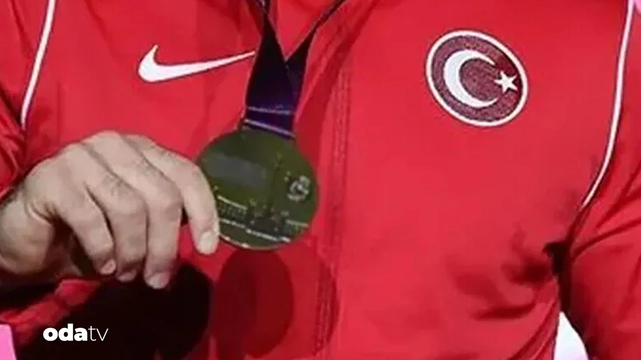 Milli güreşçilerden 3 madalya