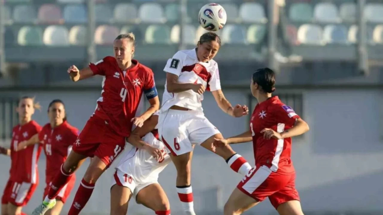 A Milli Kadın Futbol Takımı Malta'da fırtına gibi esti: Dünya Kupası yolunda grup finali galibiyetle bitti!
