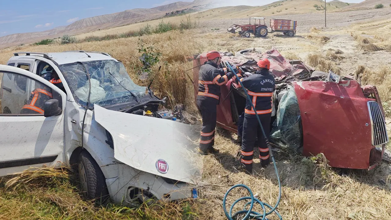 Katliam gibi kaza! Araçlar çarpıştı, 3 kişi hayatını kaybetti