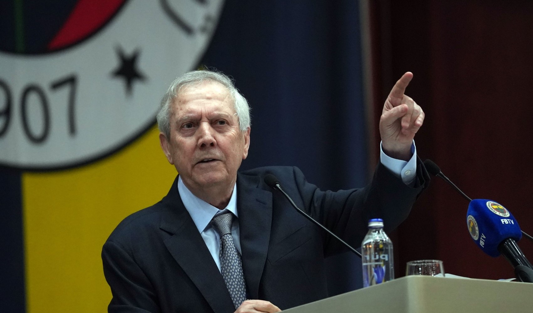 Aziz Yıldırım: Fenerbahçelilere ödenmemiş bir borcum var