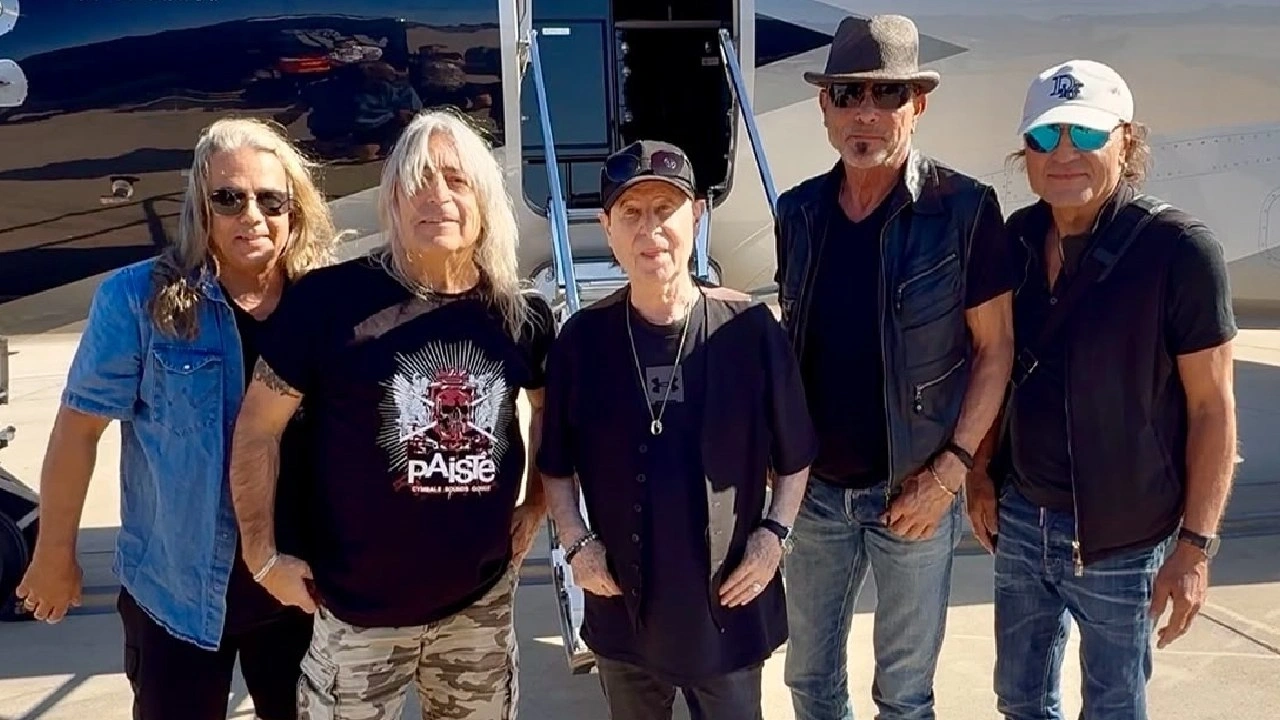 Scorpions'tan İstanbul'da tarihi gece: Tam 33 yıl sonra aynı stadyumda sahne aldılar!
