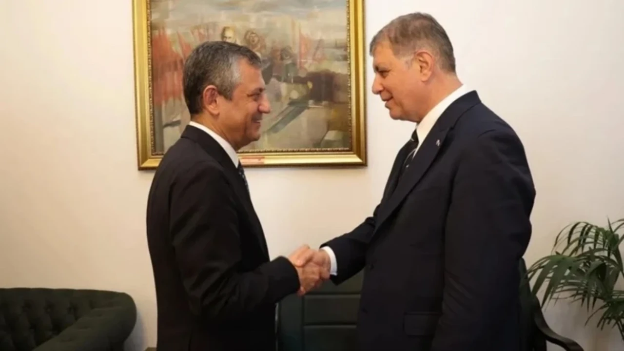 Cemil Tugay istifa sonrası rotasını açıkladı: Özgür Özel’le…
