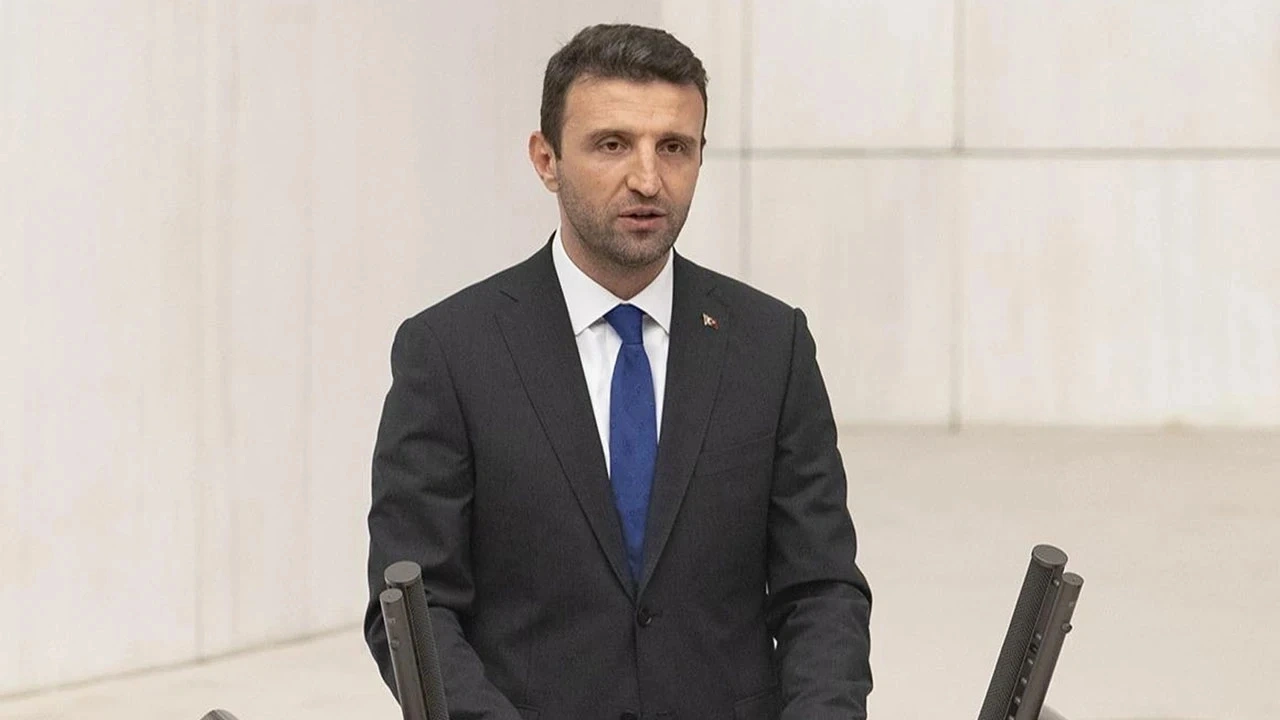 AKP'li vekil emekli maaşının düşük olduğunu kabul etti: Çalışıyoruz
