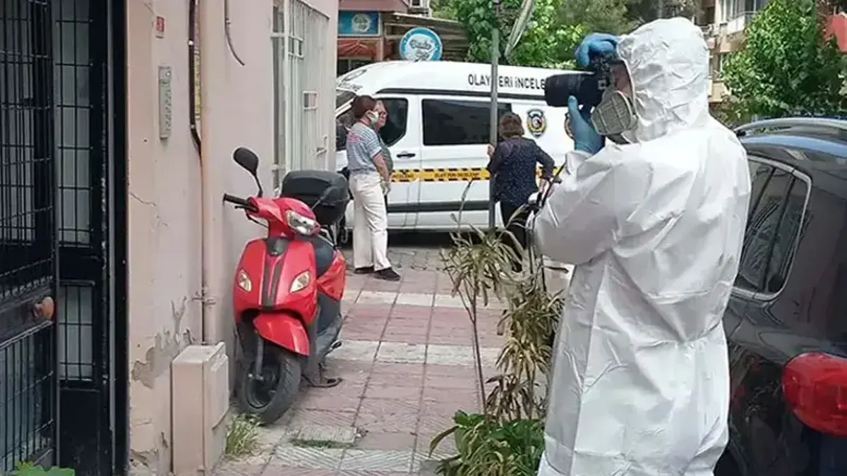 Modacının ölümü kötü kokuyla ortaya çıktı