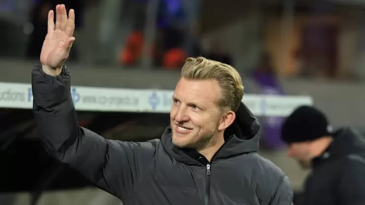 Dirk Kuyt krizi büyüyor! Dordrecht’ten Fenerbahçe açıklaması