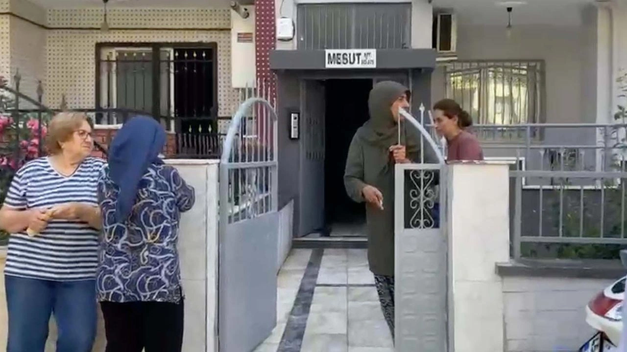 Boşanma aşamasındaki eşini öldürüp kızını yaraladı