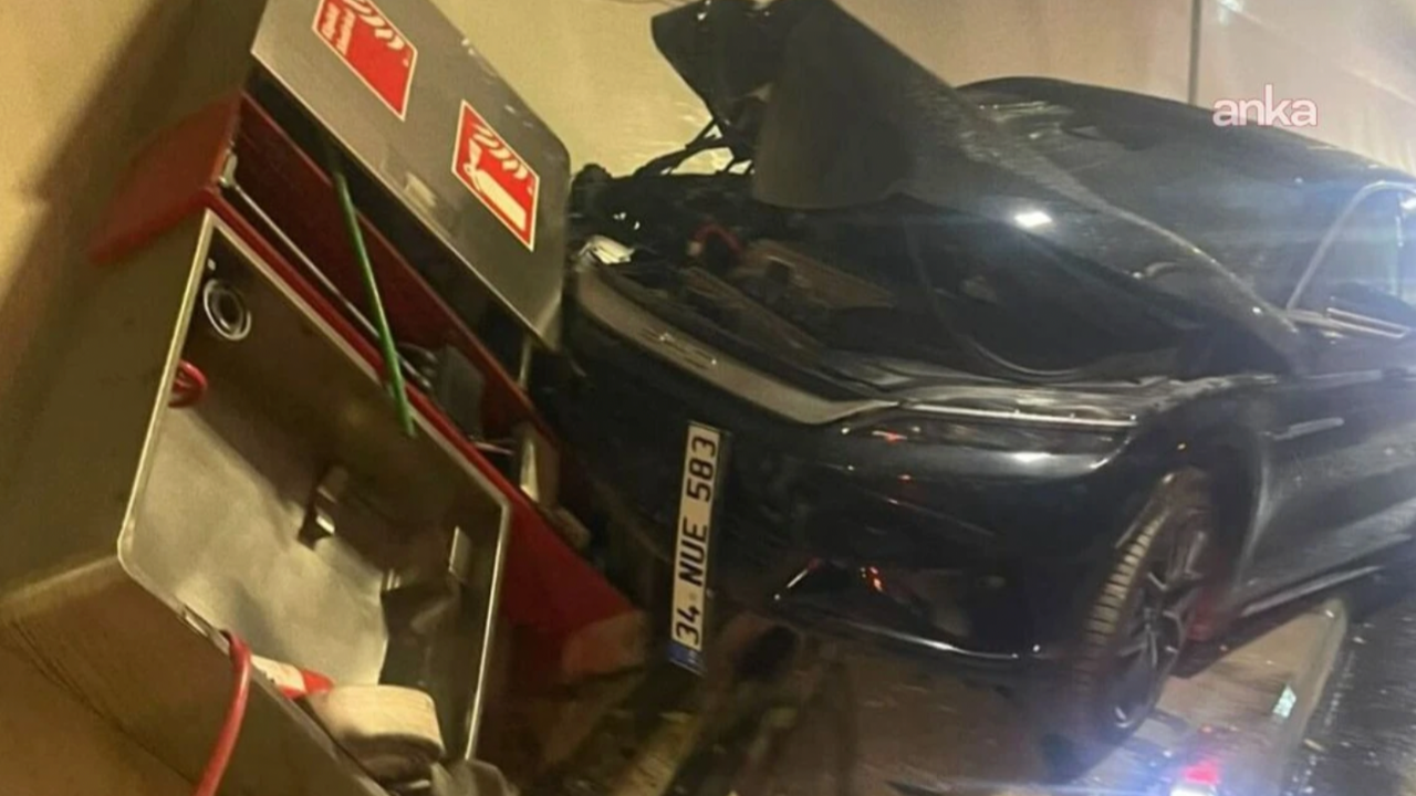 Avrasya Tüneli'nde kaza; tünel trafiğe kapatıldı