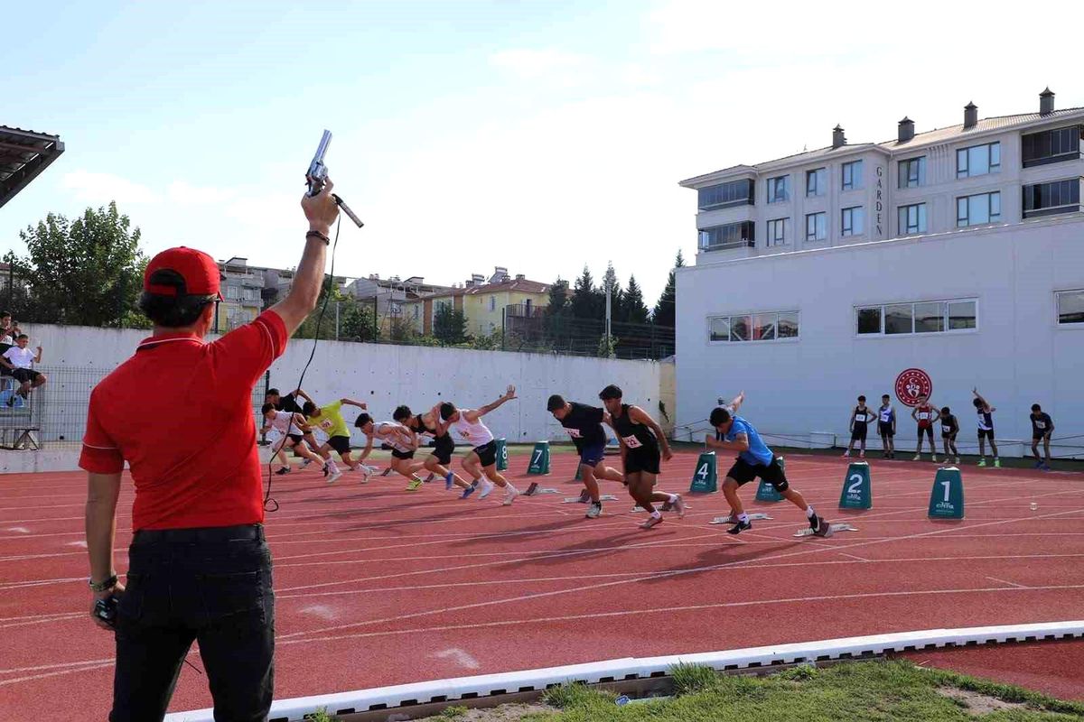 Naili Moran Yaş Grupları Atletizm Yarışmaları Kütahya'da tamamlandı