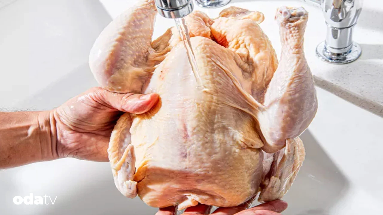 Tavuğu lavaboda yıkıyorsanız dikkat