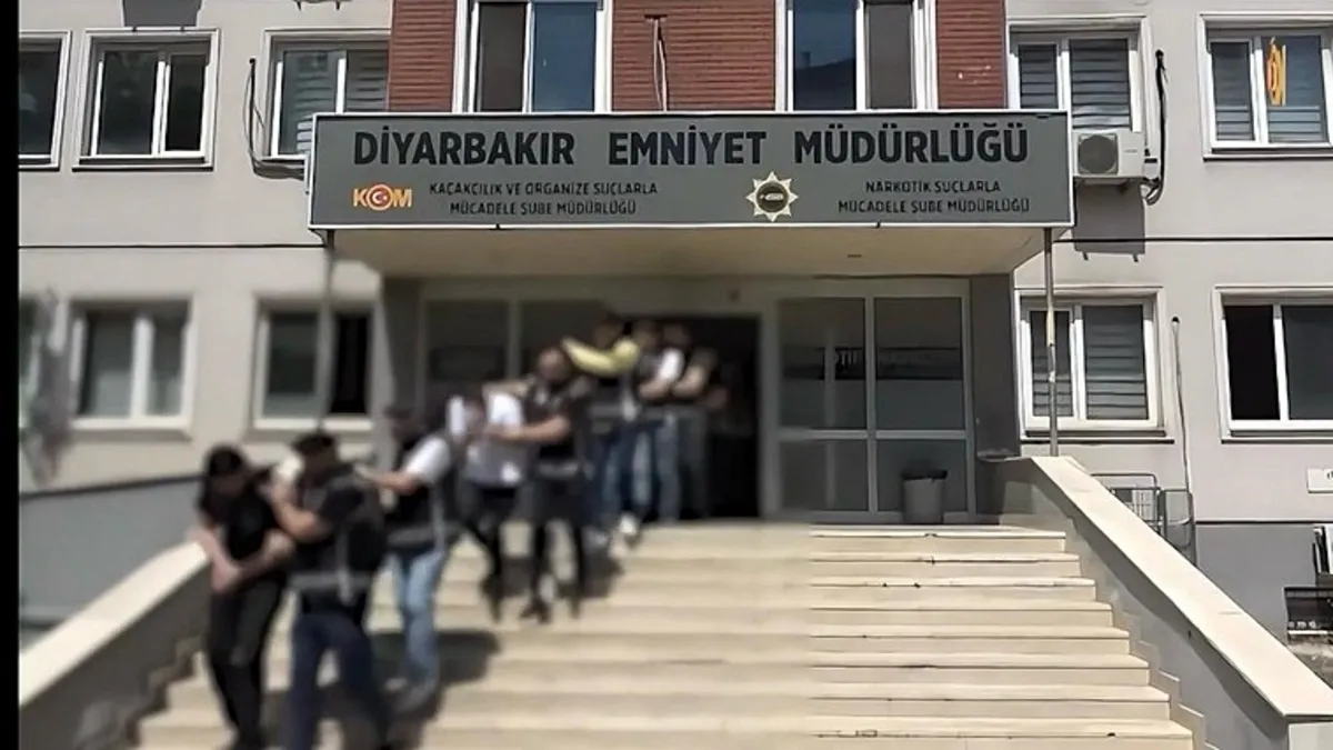 Diyarbakır’da silahlı suç örgütüne operasyon: 15 tutuklama