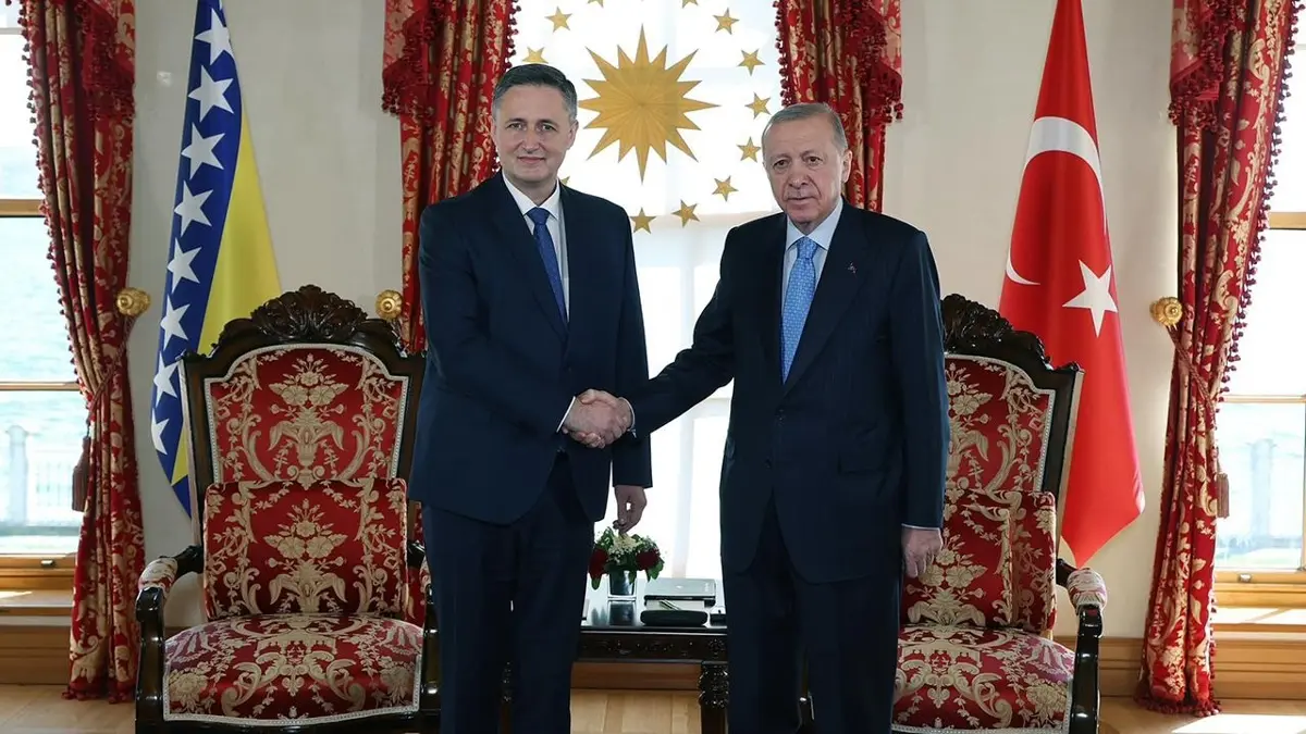 Milletin zaferi 15 Temmuz! Boşnak lider: Türk halkı ve Cumhurbaşkanı Erdoğan demokrasiyi korudu