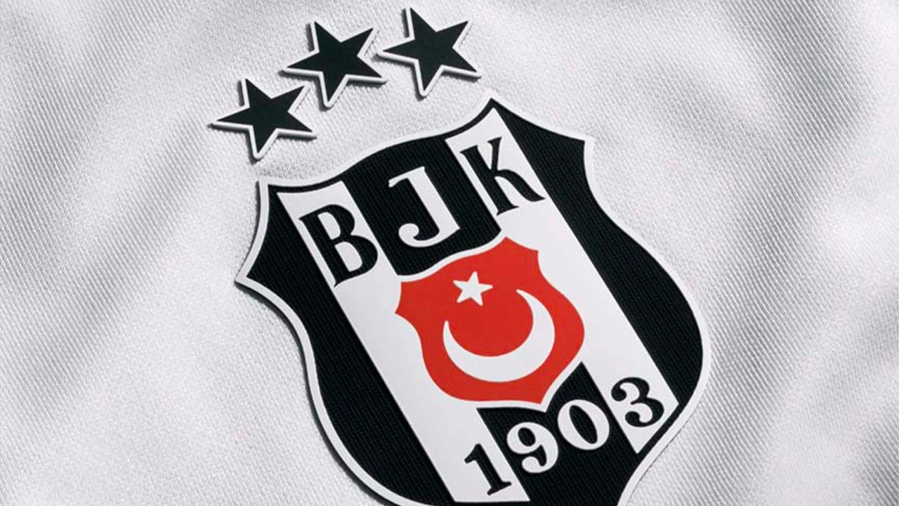 Beşiktaş yeni sezon formalarını görücüye çıkardı! Fiyatını gören dönüp bir daha baktı