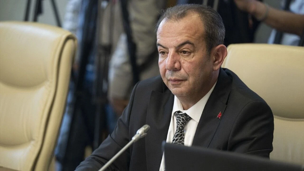 Disipline sevk edilen Tanju Özcan CHP'den istifa etti