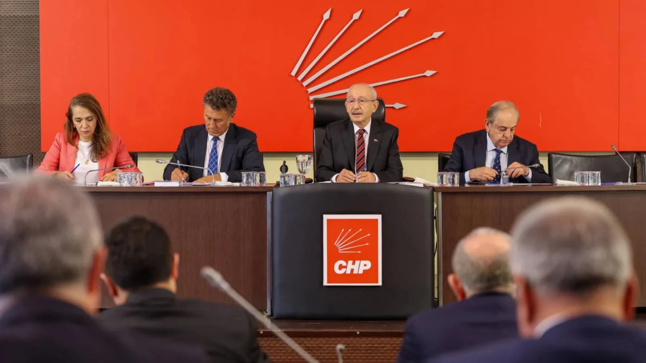 Kılıçdaroğlu yönetiminden ilk PM toplantısı: Olağan kurultay takvimi oluşturma kararı aldık