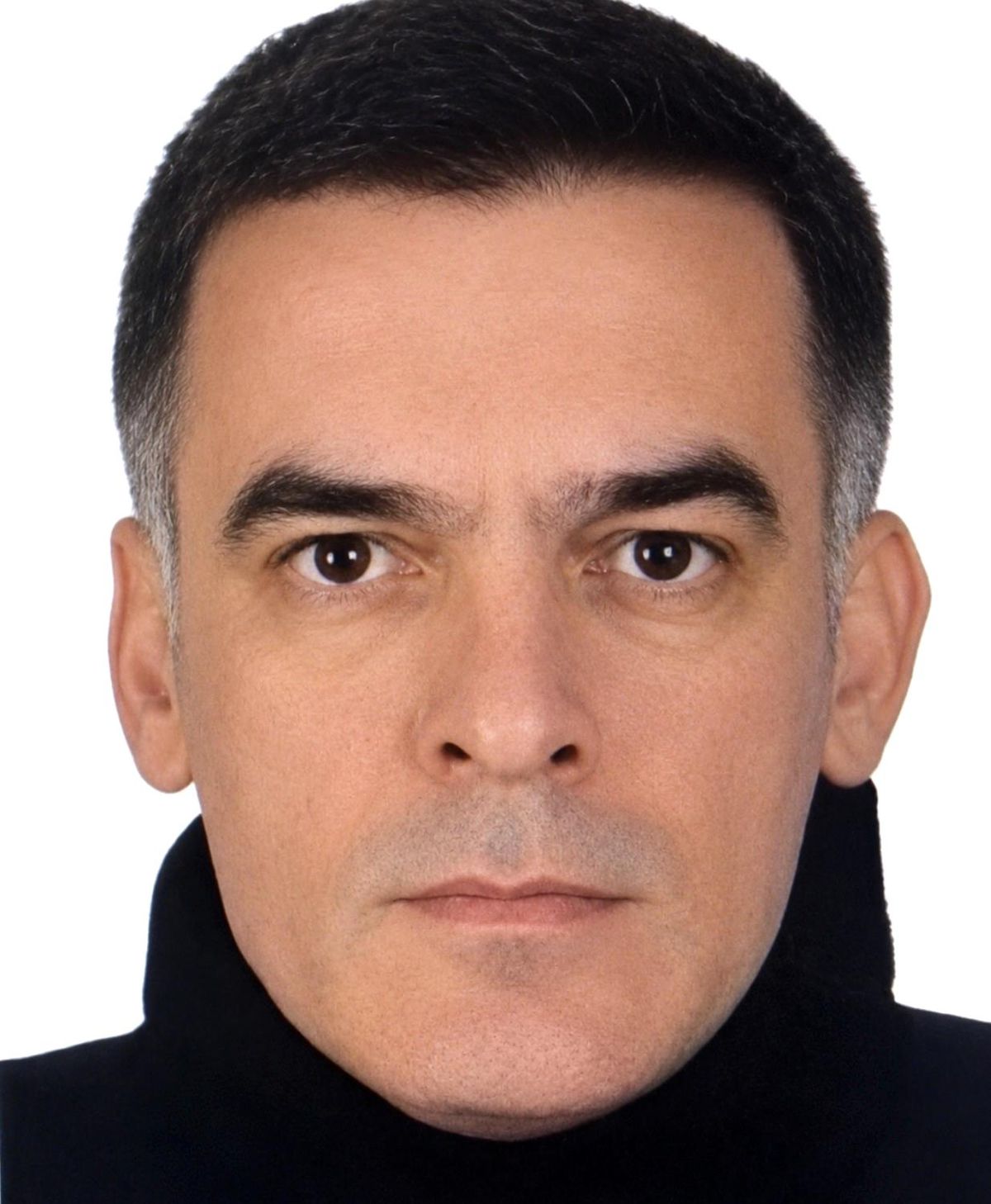 Cami avlusunda ölü bulundu