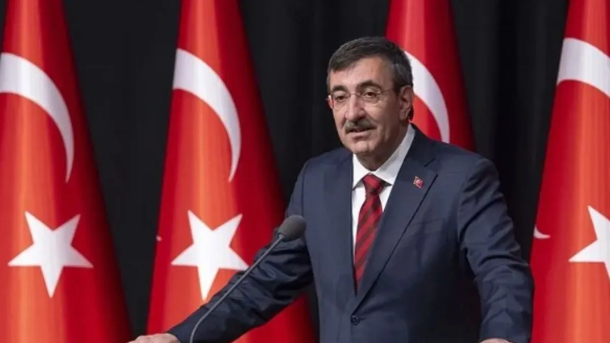 Cumhurbaşkanı Yardımcısı Yılmaz Hamaney'in cenaze törenine katılacak