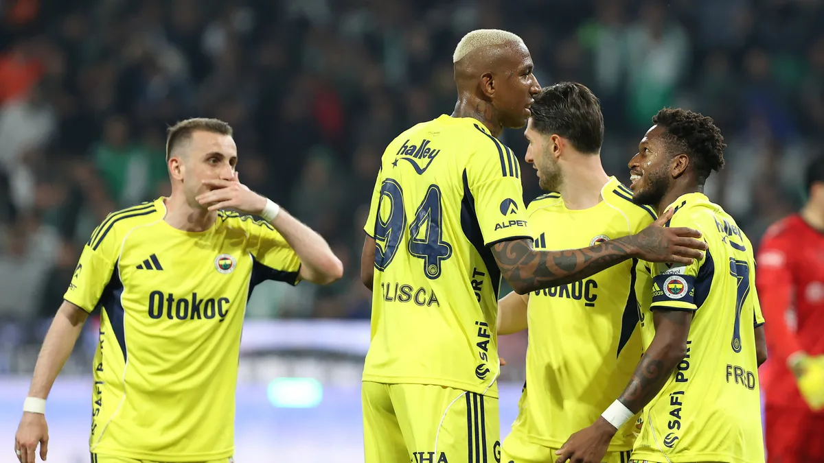 Fenerbahçe’nin yıldızı için ayrılık açıklaması! İkna etmek için konuşuyorum