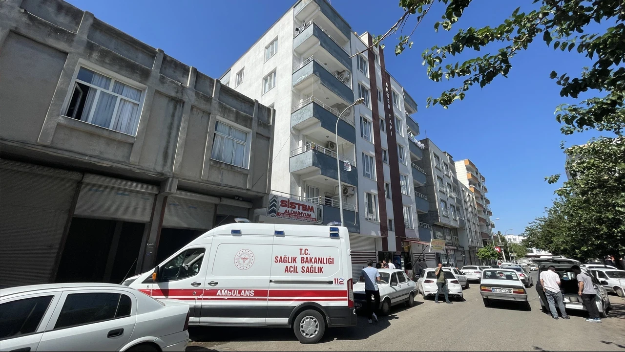 Evde silah sesleri: Sır olayda baba ağır yaralı, oğlu ölü bulundu