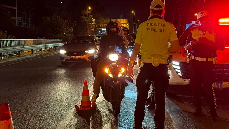 15 Temmuz Şehitler Köprüsü ve bazı yollar trafiğe kapatıldı