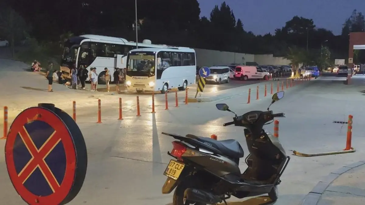 Manavgat'ta zehirlenme skandalı: 52 turist hastaneye koştu