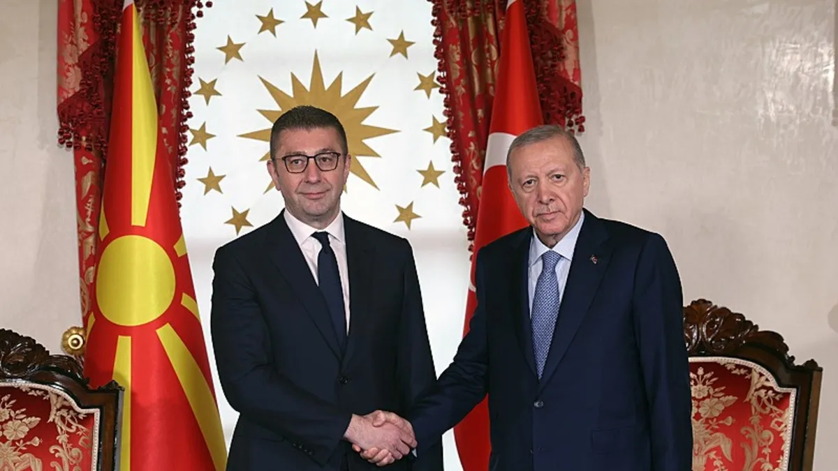 Dolmabahçe'de kritik zirve! Başkan Erdoğan Kuzey Makedonya Başbakanı Mickoski'yi kabul etti