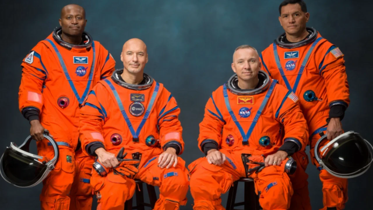 Tarihi görevde geri sayım: NASA Artemis 3 astronotlarını açıkladı